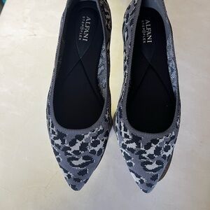 Alfani - Poppyy-Gray and Black Flats with Animal Print